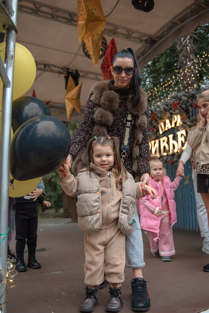 Парк Ривьера дефиле HAPPYkids. Семейный и коммерческий фотограф в Сочи Александр Бодунов