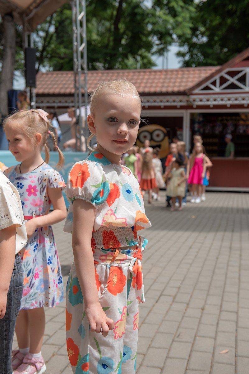 Парк Ривьера дефиле HAPPYkids. Семейный и коммерческий фотограф в Сочи Александр Бодунов