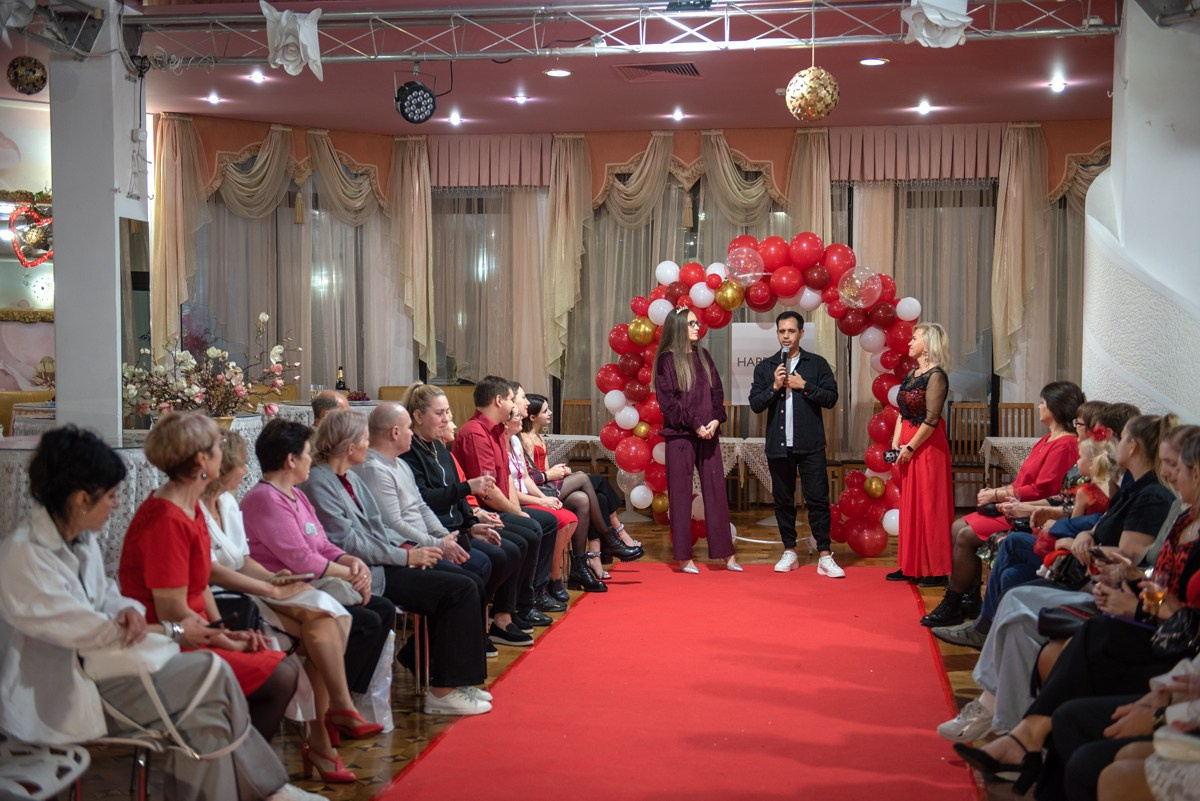 Выпускной в детской школе моделей HAPPYkids 2024. Семейный и коммерческий фотограф в Сочи Александр Бодунов