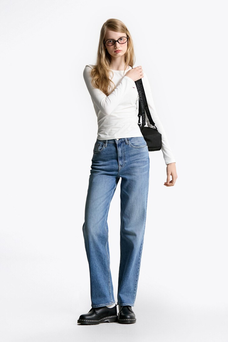 Dasha Glushenkova. DISTINCTIVE MODEL AGENCY. Модельное агентство специализирующиеся на зарубежном плейсменте моделей