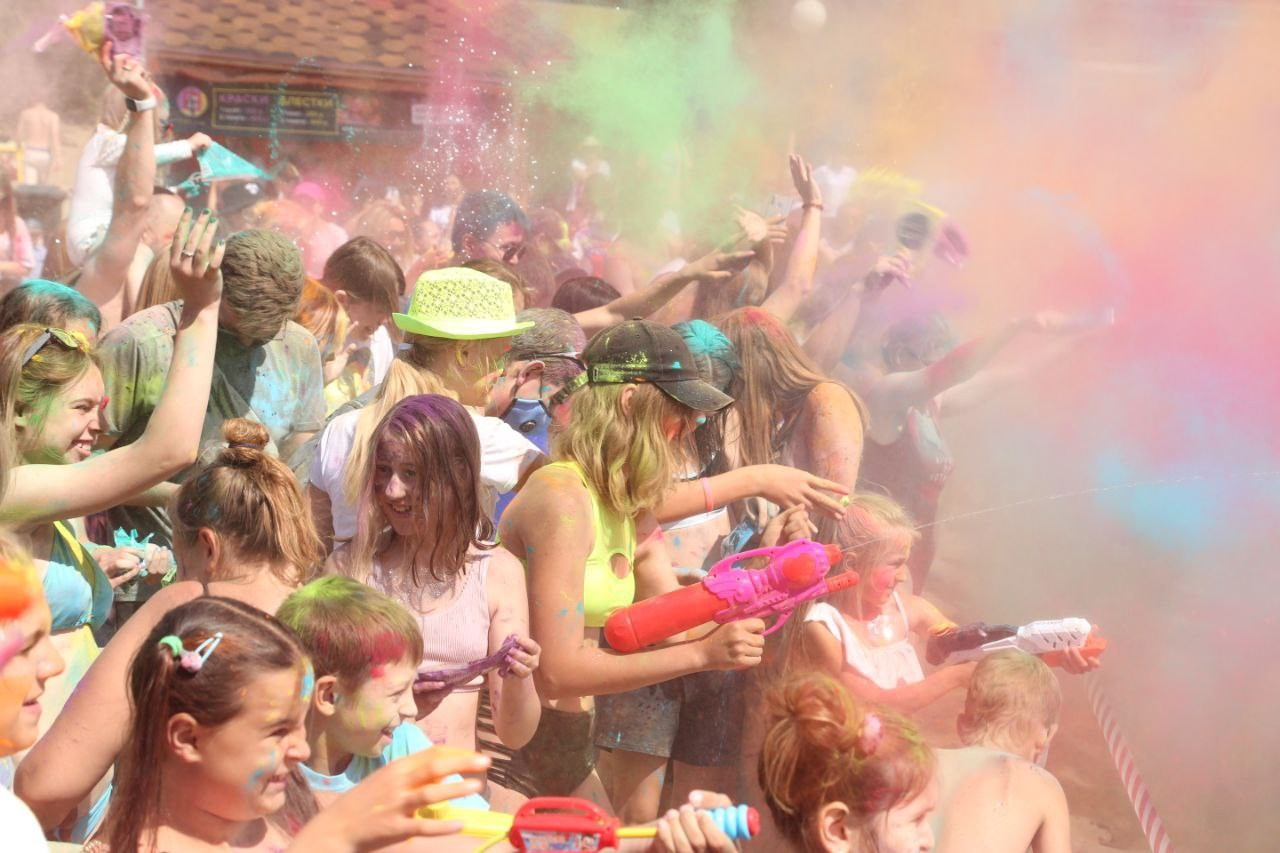 Фестиваль красок в парке Звезда. Портретный и репортажный фотограф. Мыльников Илья