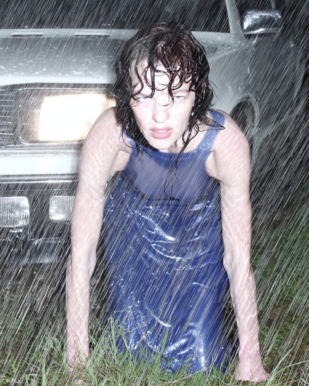 AI. Я Саша, креативный продюсер и арт-директор из Москвы. Придумываю, собираю и запускаю визуальные проекты