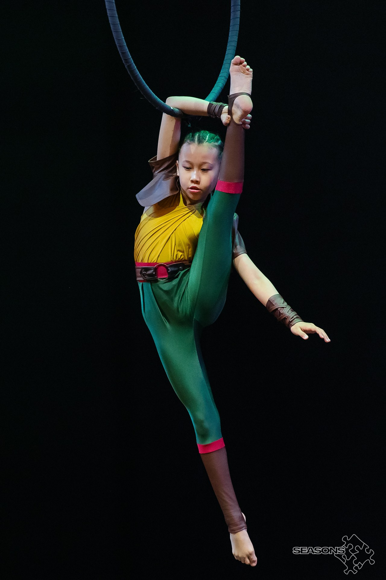 Воздушная гимнастика. Репортажный фотограф в Новосибирске Максим Денисенко