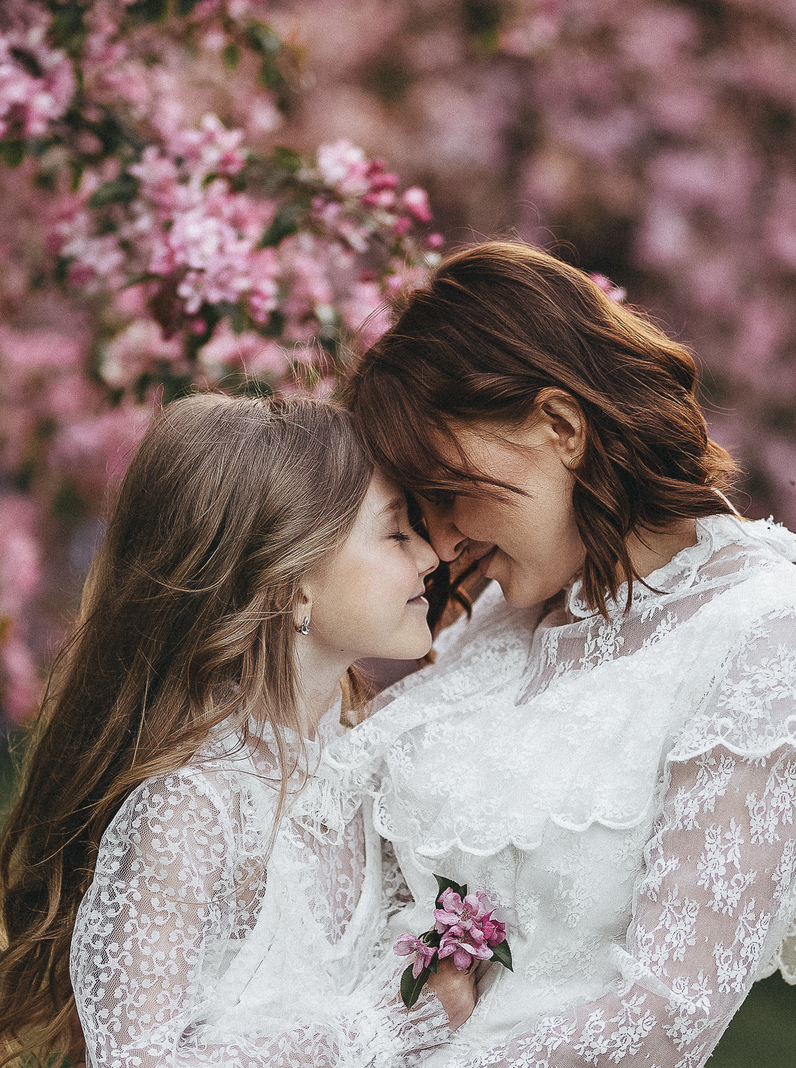 Цветение яблони, Коломенское. Фотограф Москва Семейные фотосессии Детские фотосессии