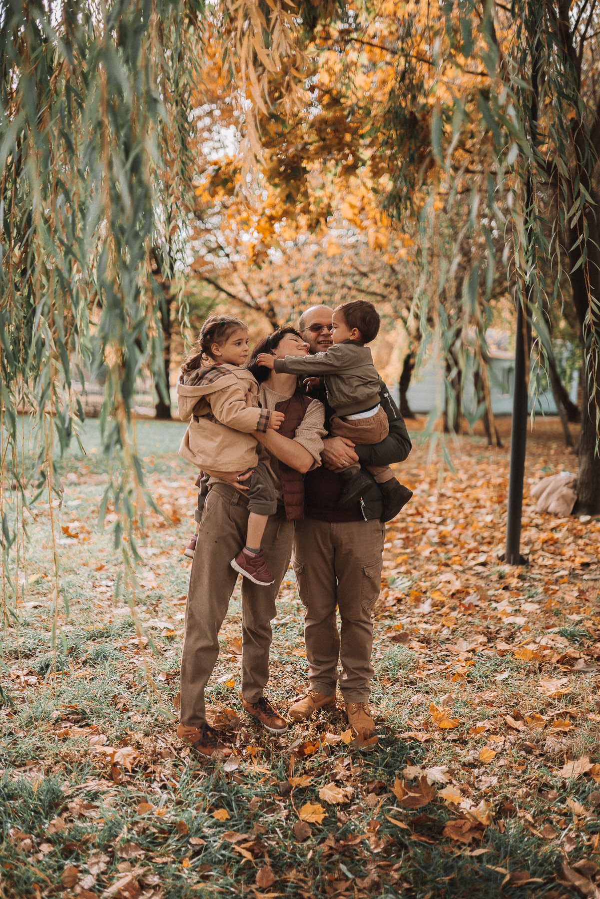 Екатерининский парк осенью. Фотограф Москва Семейные фотосессии Детские фотосессии