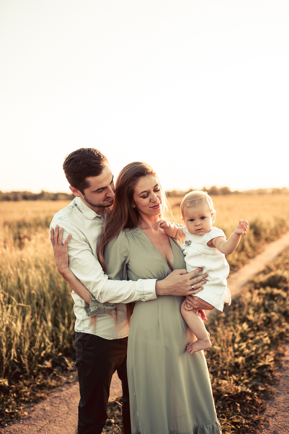 Прогулка в поле. Фотограф Москва Семейные фотосессии Детские фотосессии