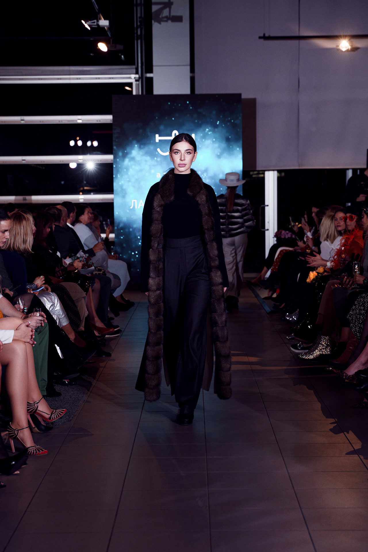 Показ дизайн-ателье Натальи Лацинниковой