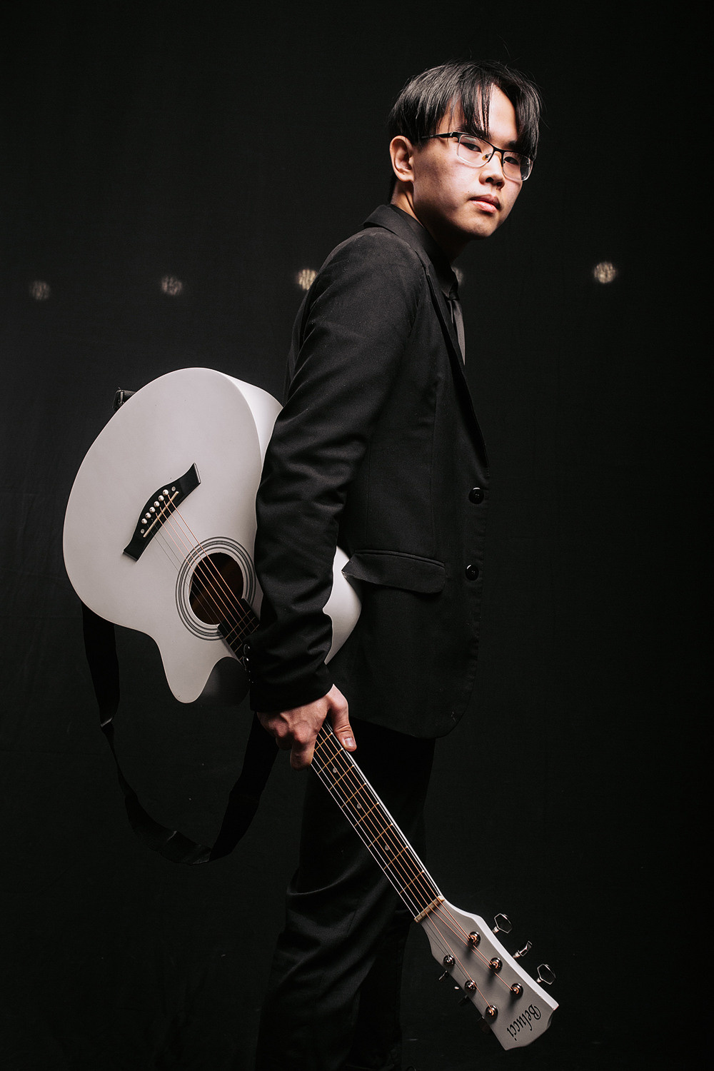 Гитарист. Фотостудия Сияй в Улан-Удэ