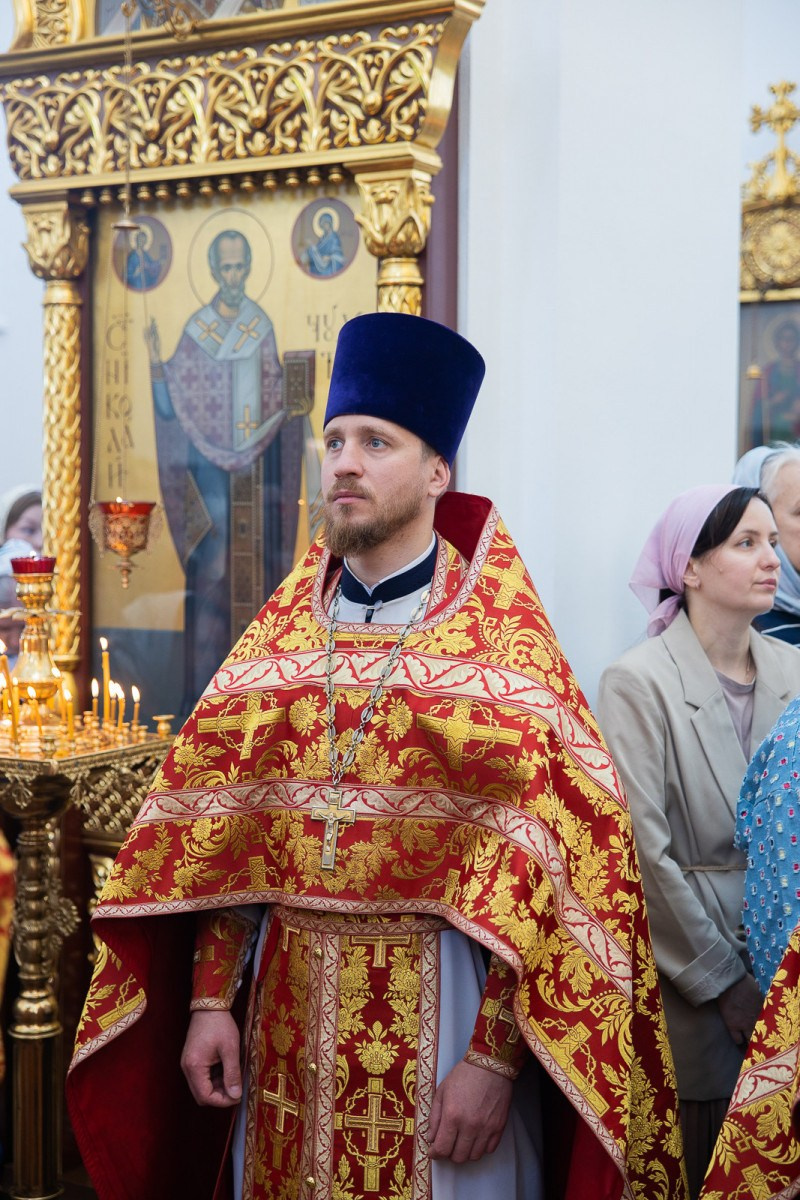 Архиерейское Богослужение в Неделю 4-ю по Пятидесятнице. Саратовское Северо-Западное благочиние