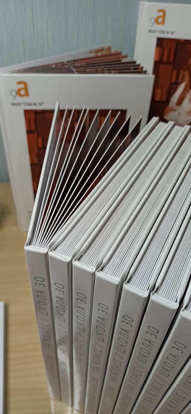 Выпускные альбомы Старый Оскол. Стильные выпускные альбомы в Старом Осколе. Свадебные фотокниги