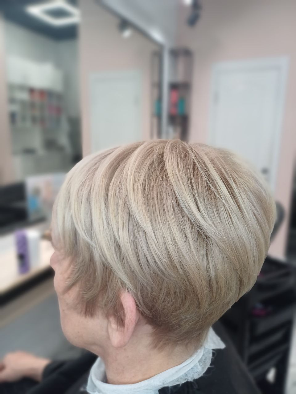 Парикмахер-колорист Тамилла. Салон красоты PUDRA