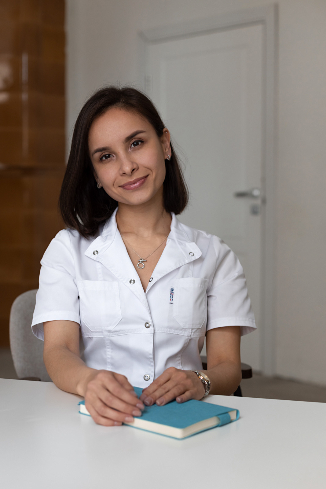 Деловой портрет. Портретный фотограф СПб, женский фотограф, минимализм и эстетика