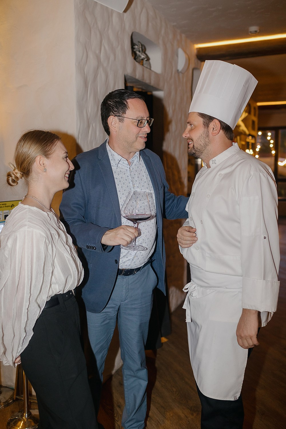 Ужин в CoCo Chalet. RetroChic Фото