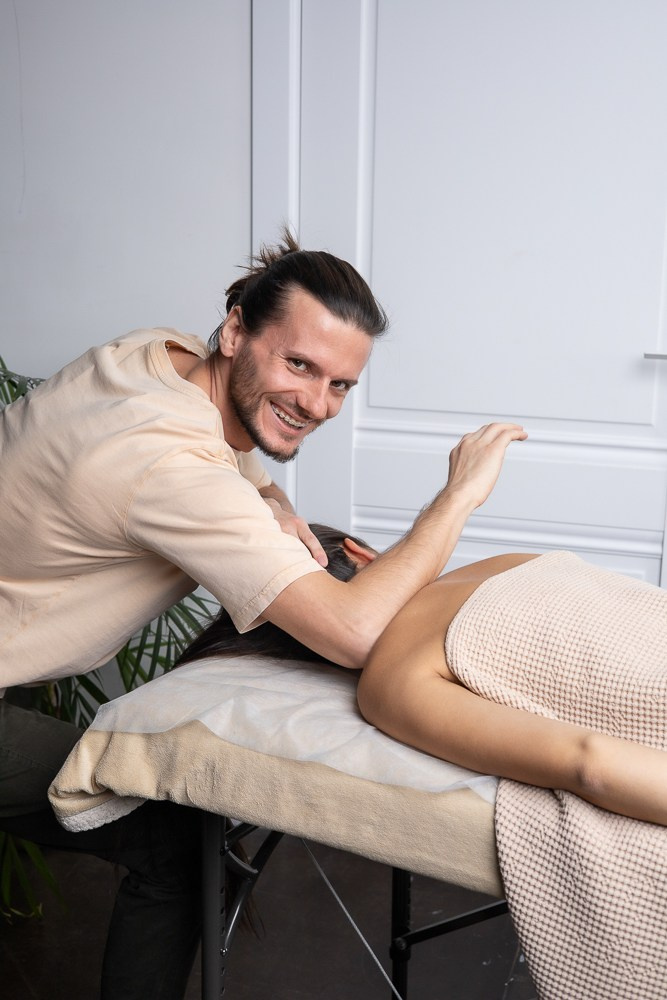 Массаж. Семейный и Свадебный фотограф в Сочи