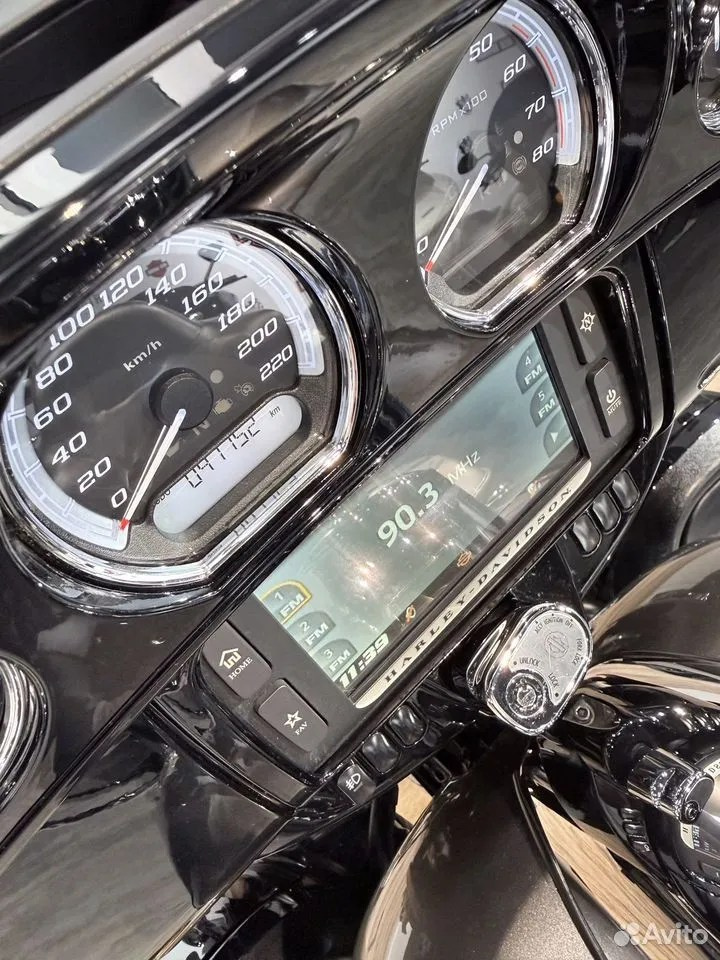 Купить Harley-Davidson 2017 Electra Glide Ultra Limited (Touring) — подробнее на сайте. Hello Davidson, Москва. Только хорошие мотоциклы…