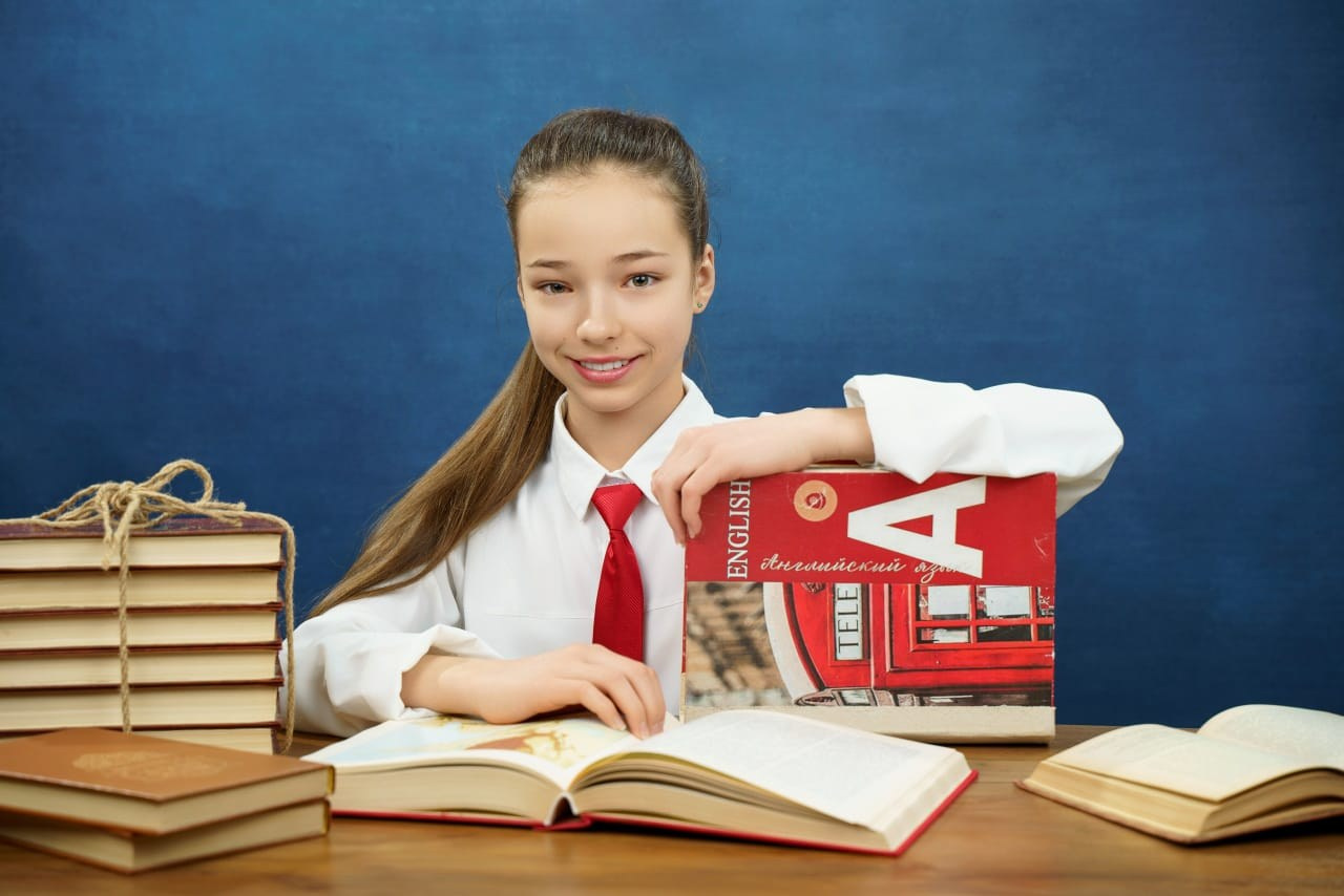 ШКОЛЬНАЯ СЪЕМКА (БЕЗ АЛЬБОМА). Школьная фотостудия «Like Moment» в Строгино