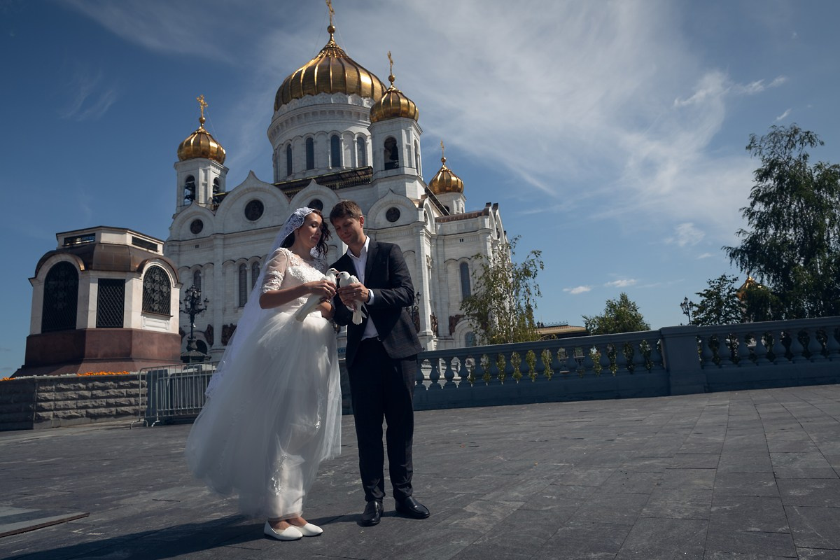 Венчание в главном Храме. Свадебный и репортажный фотограф в Москве и Московской области