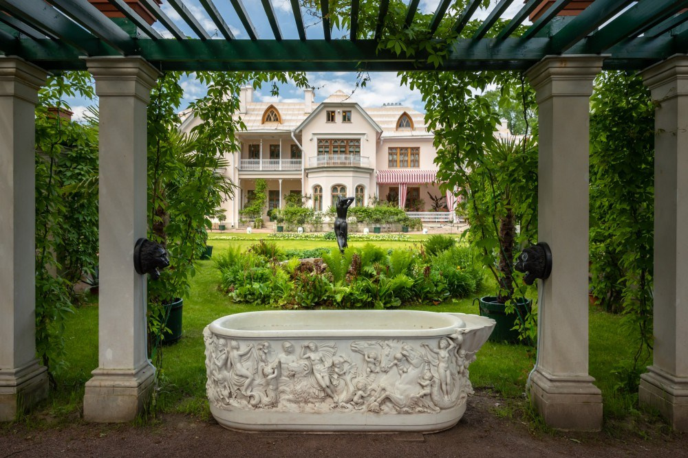 Локации в Петергофе