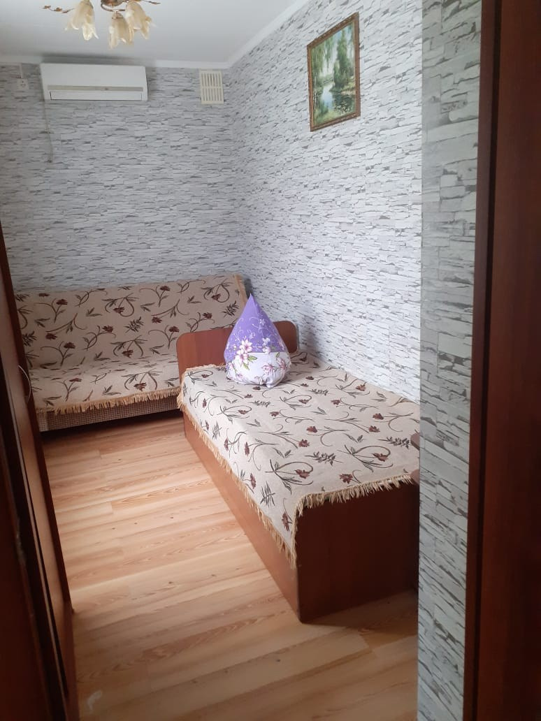 Ул. Революции 9. Отдых в Евпатории без забот — аренда жилья, трансфер, размещение под ключ