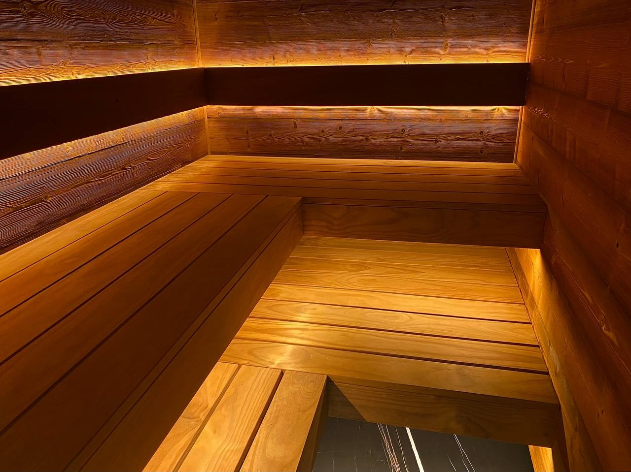 Сауна для VitaLine SPA в Рощино. Стены и потолок из ШАЛЕ, полог из новозеландской термососны. Сердце сауны- IKI Monolith. SaunaTopMasters