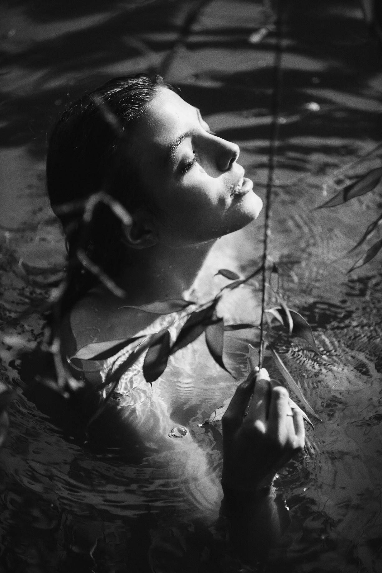 Фотосессия в воде. Фотограф Продюсер в горах КБР / Москва  Нальчик Горы