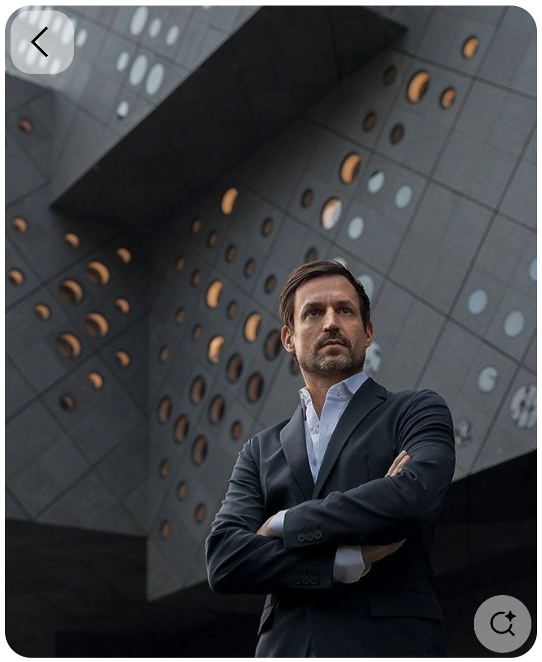 Деловой контент в городской среде. Фотограф в Екатеринбурге Переверзева Анна