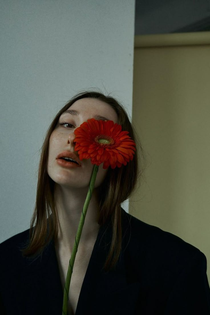 Фотосессия с цветами. Фотограф в Иркутске Кристина Телегина