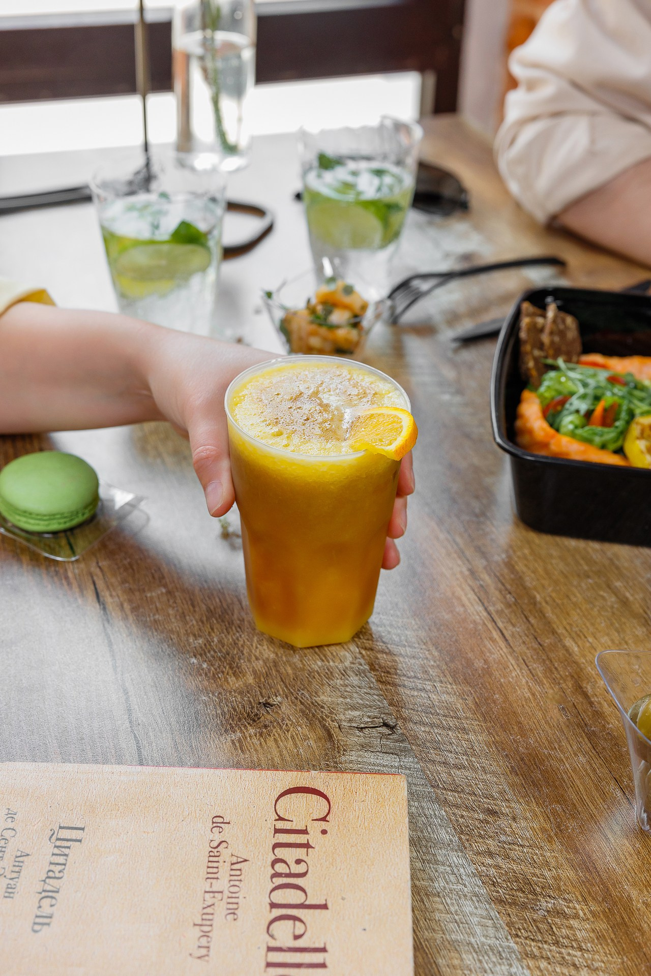 Пластиковая посуда. Фотосъёмка для бизнеса — предметное фото, репортаж с мероприятий, портреты людей, съёмка интерьера и экстерьера