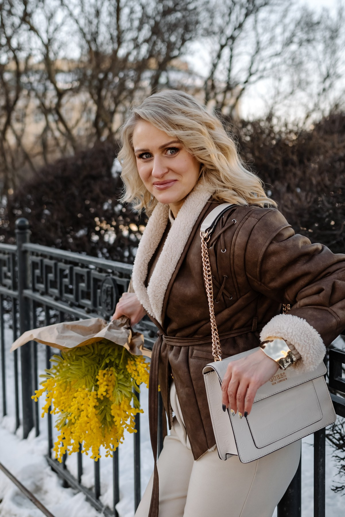 Весна. Прогулка с цветами. Свадебный и семейный фотограф в Санкт-Петербурге Елена Худякова