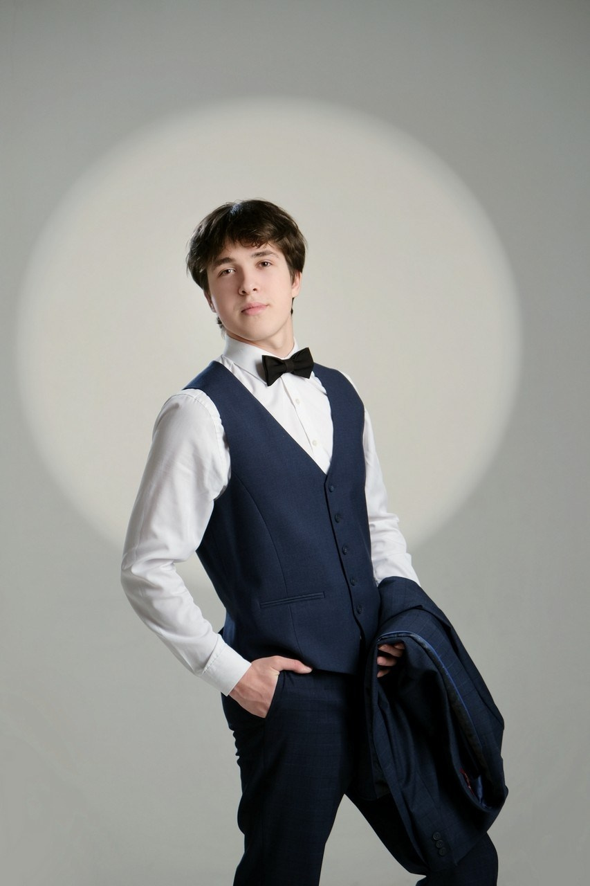 Старшие классы. Фотоальбом для школ и садиков с дополненной реальностью