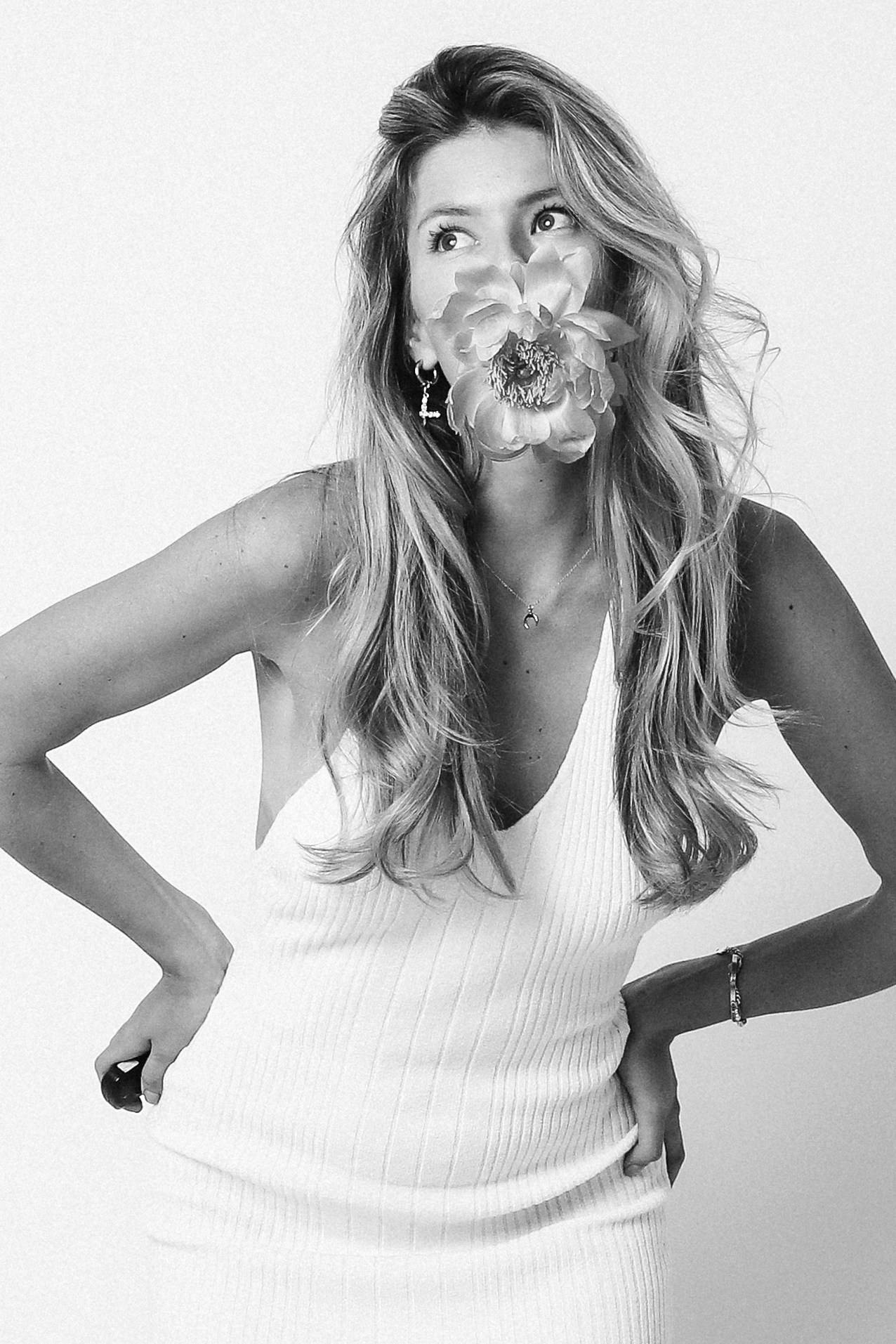 Фотостудия в Самаре. Фотостудия без фотографа. Автопортретная Самара