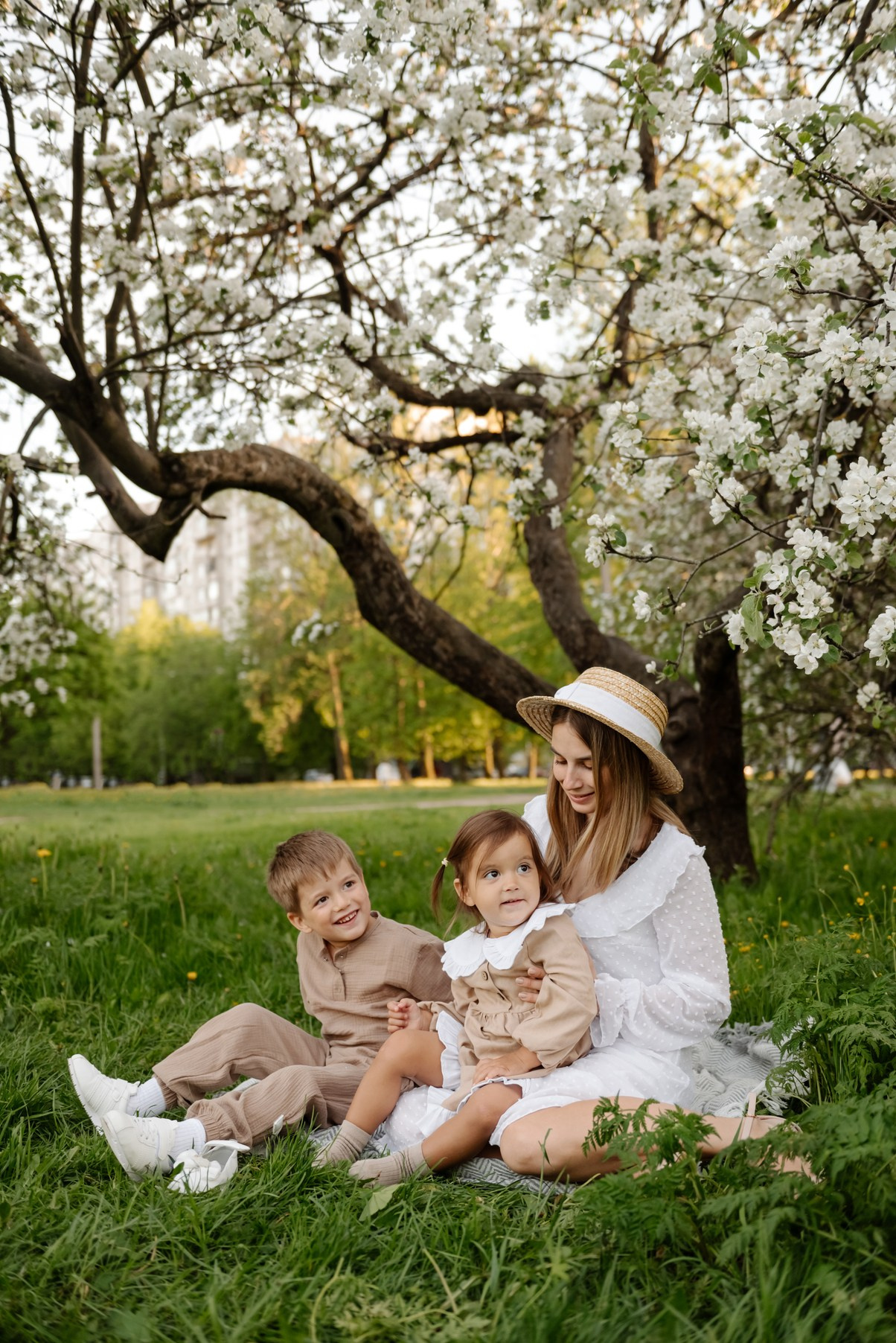 Яблоневое цветение. Свадебный и сеейный фотограф в Санкт-Петербурге Елена Худякова