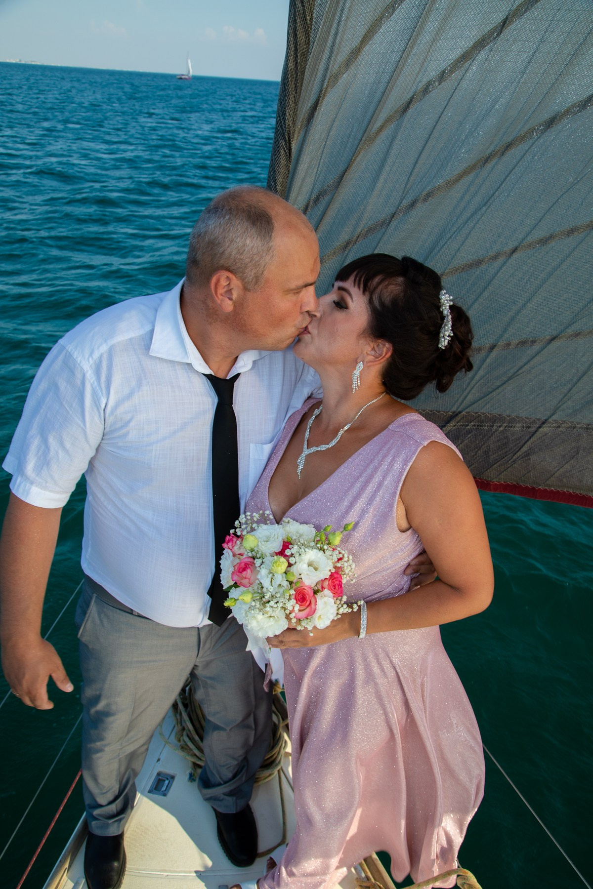 Свадьба на яхте. Фотограф и видеооператор (видеограф) в Евпатории и в Крыму