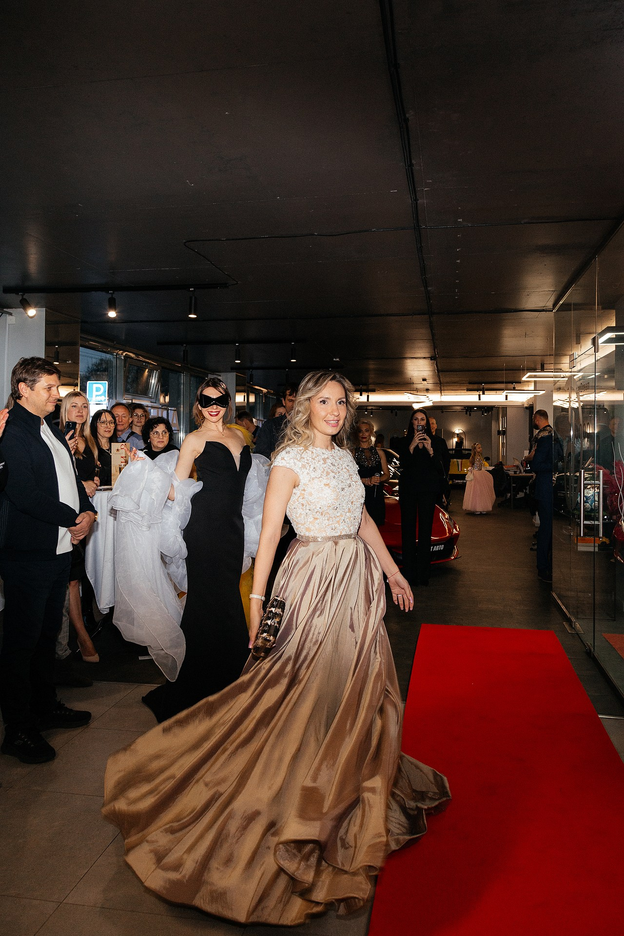 Репортаж в автосалоне. Светский фотограф Санкт-Петербург и ЛО