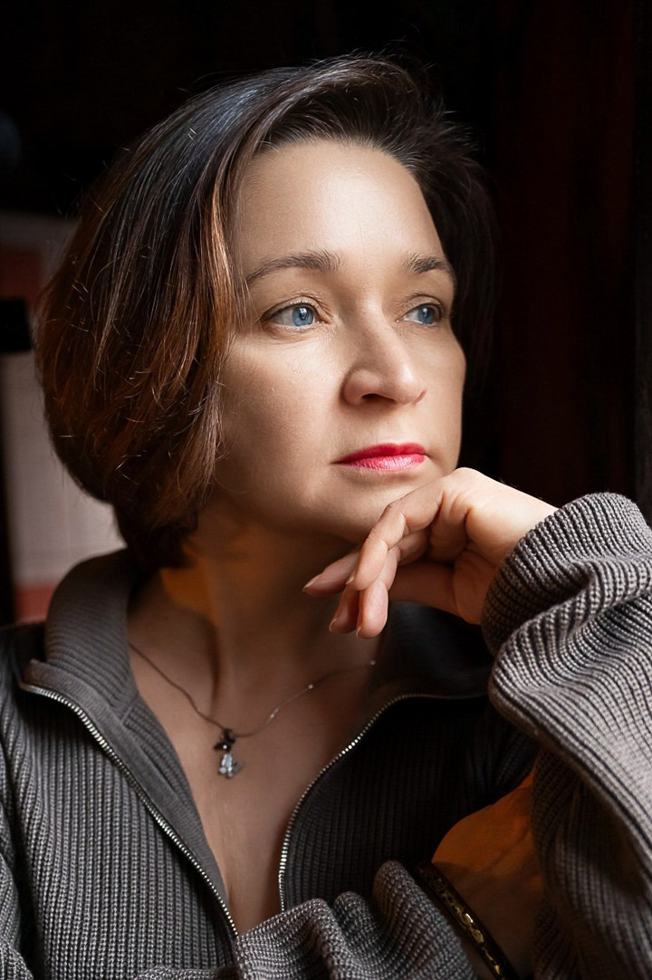 Фотосессия в интерьерной студии для Адели