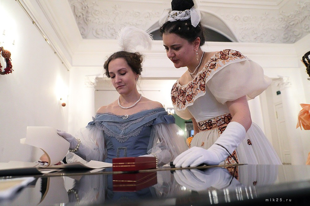 Рождественский бал. Mik25