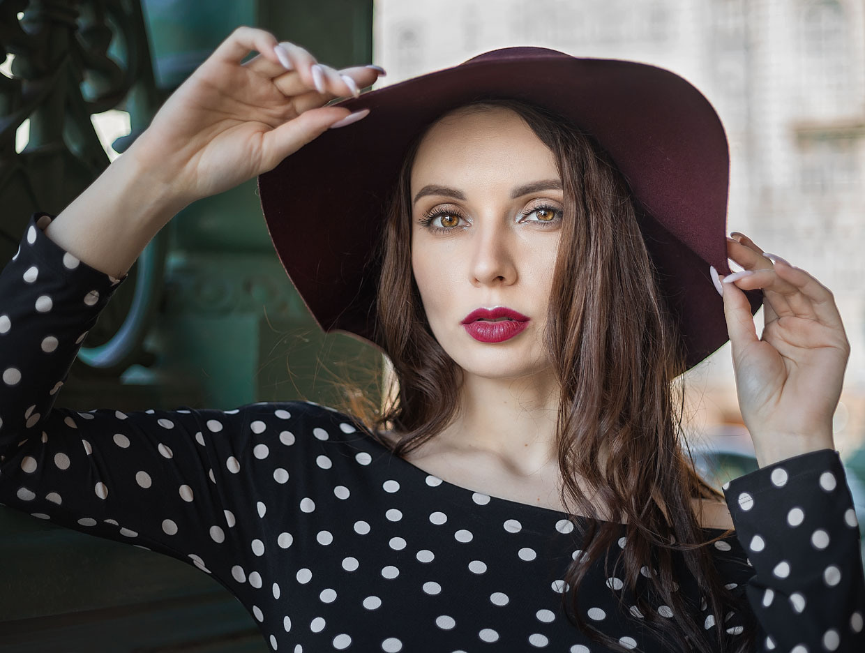 Девушка и вино. Красивые фото