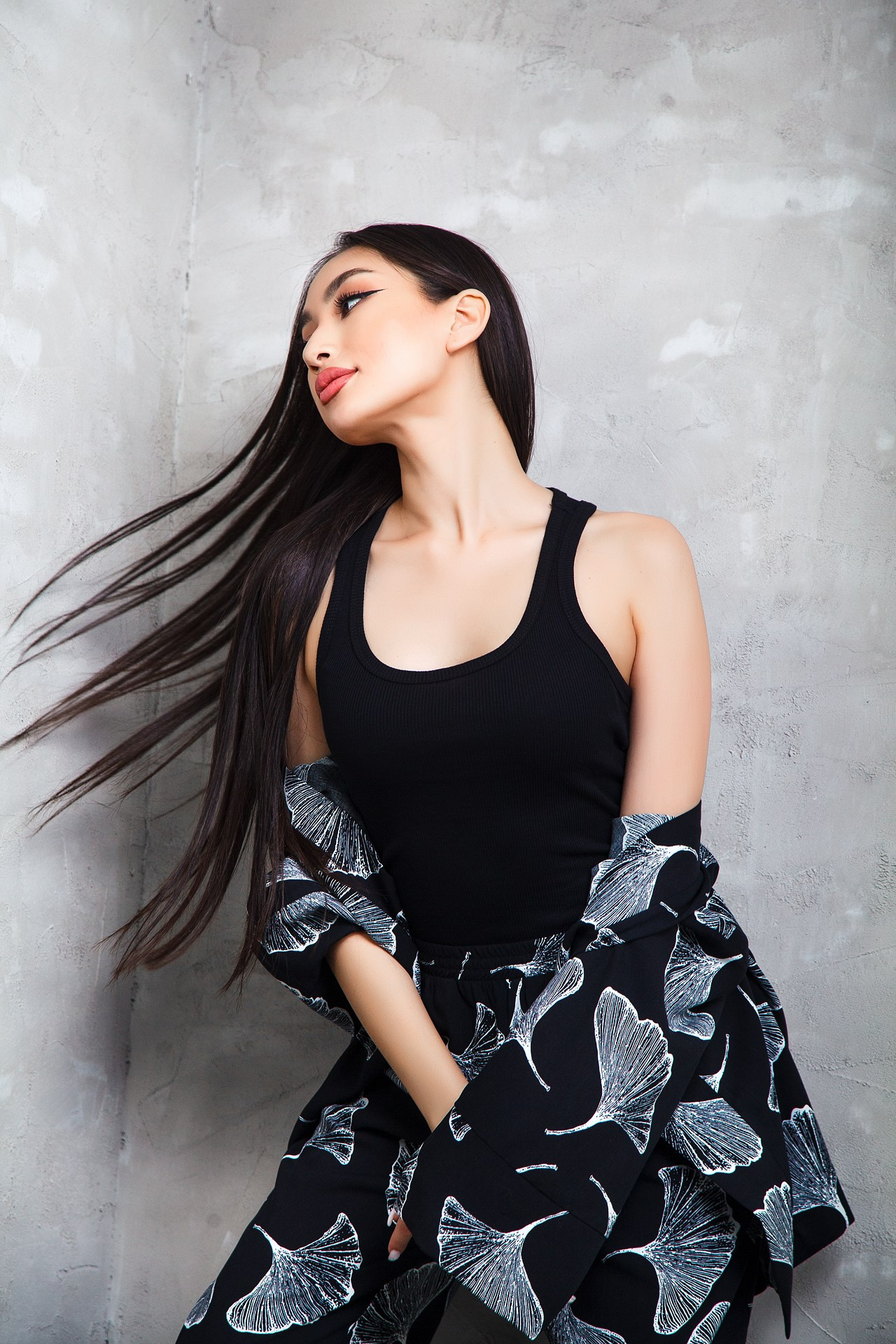 Реклама женской одежды. Натан Супервайзер по Продакшену