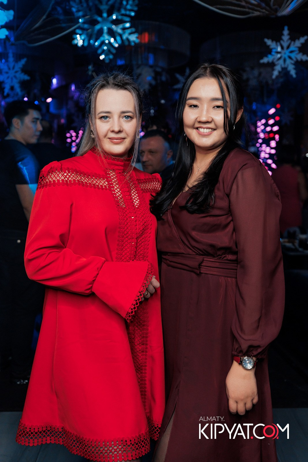 FRIENDS BAR & TERRACE. КИПЯТКОМ АЛМАТЫ!