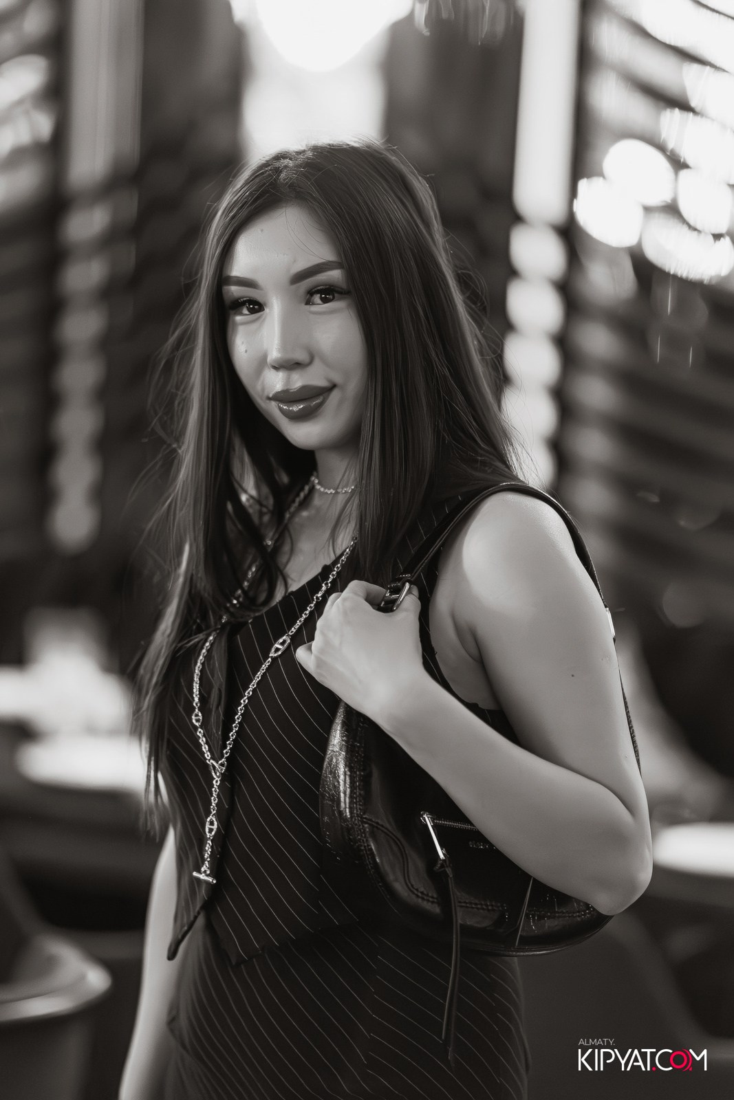 FRIENDS BAR & TERRACE. КИПЯТКОМ АЛМАТЫ!