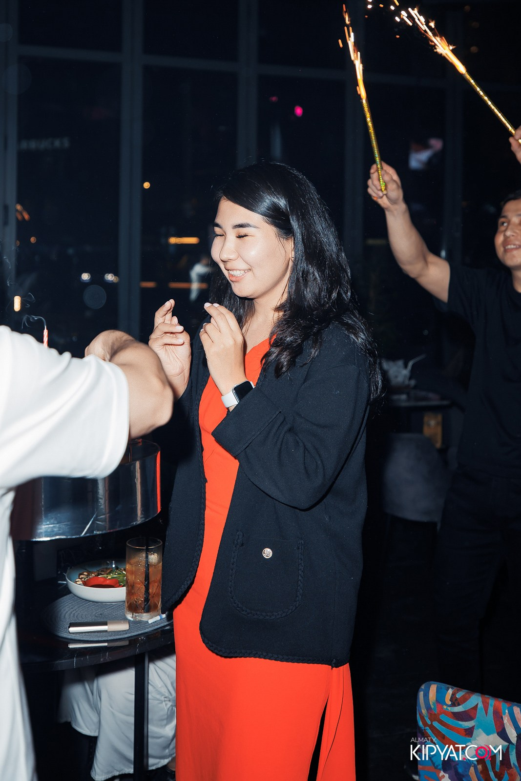 FRIENDS BAR & TERRACE. КИПЯТКОМ АЛМАТЫ!