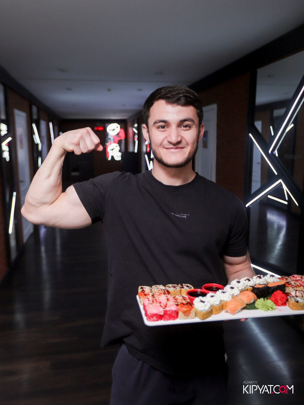 УХО И МЕДВЕДЬ НА САИНА. КИПЯТКОМ АЛМАТЫ! Фотосъемка мероприятий в Алматы