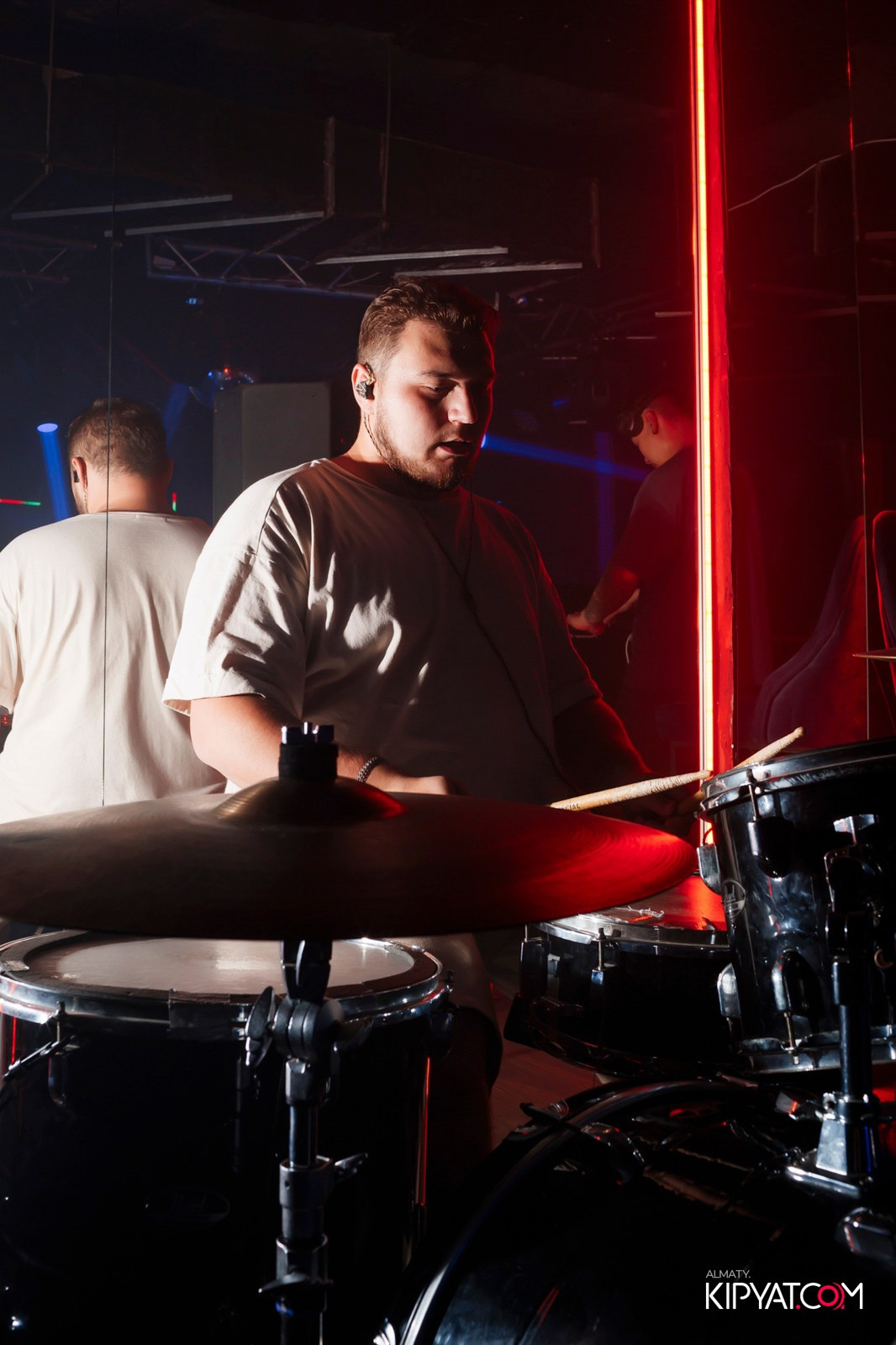 НОЧНОЙ КЛУБ ICON. КИПЯТКОМ АЛМАТЫ!