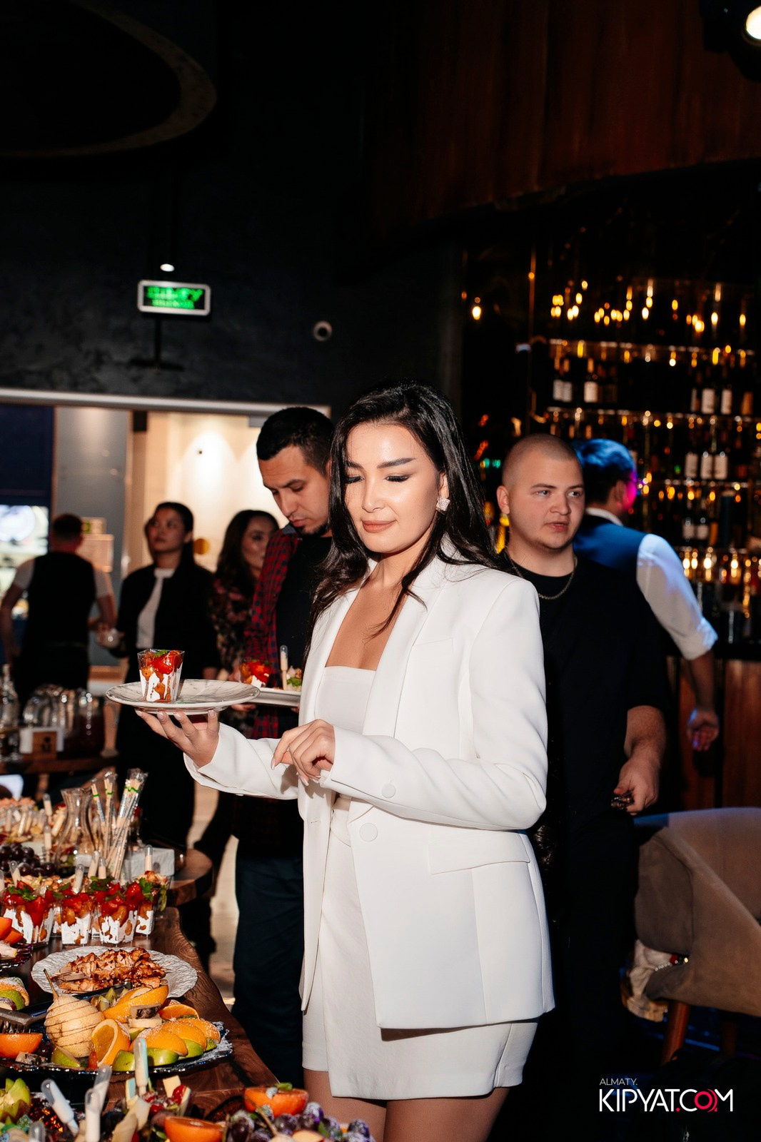 KARAOKE BATTLE В MOOD KARAOKE & TERRACE. КИПЯТКОМ АЛМАТЫ!