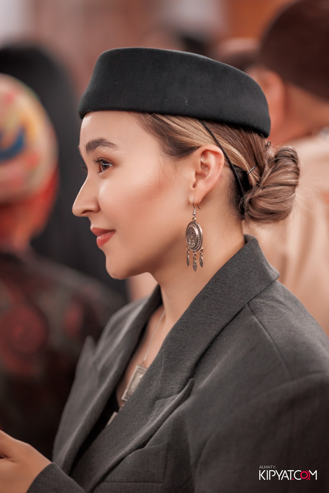 FASHION ПОКАЗ, КАЗАХСКОЙ НАЦИОНАЛЬНОЙ ОДЕЖДЫ. КИПЯТКОМ АЛМАТЫ!