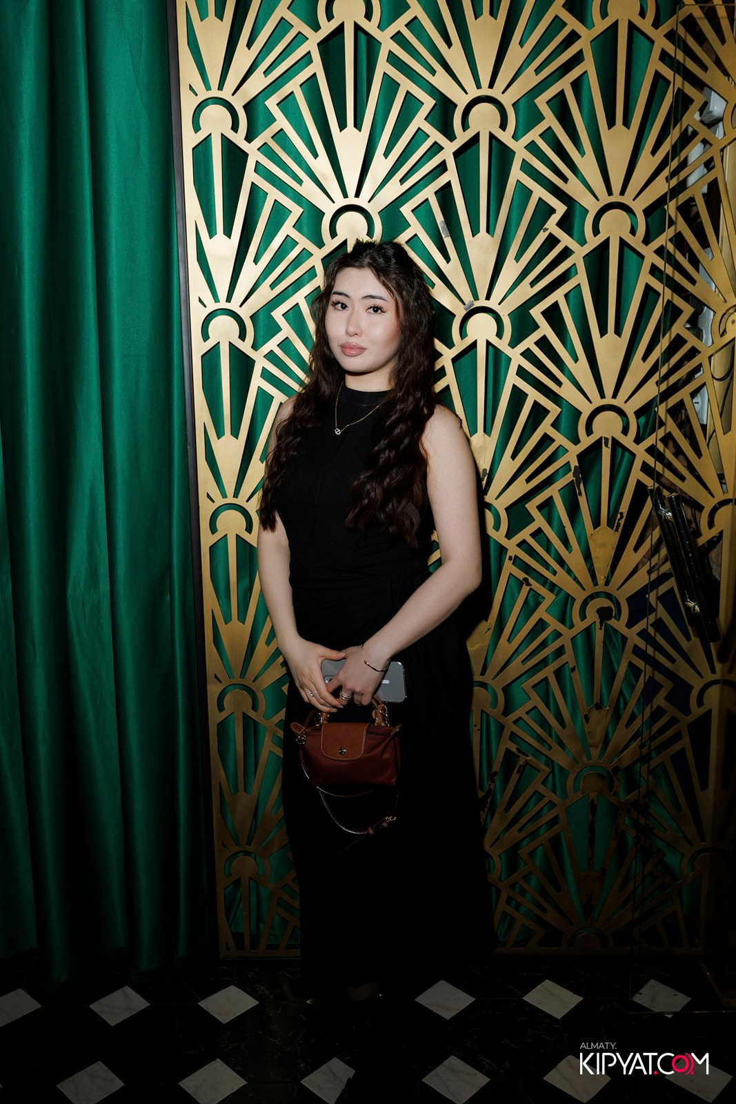 OLOVO BAR НА САТПАЕВА. КИПЯТКОМ АЛМАТЫ! Фотосъемка мероприятий в Алматы