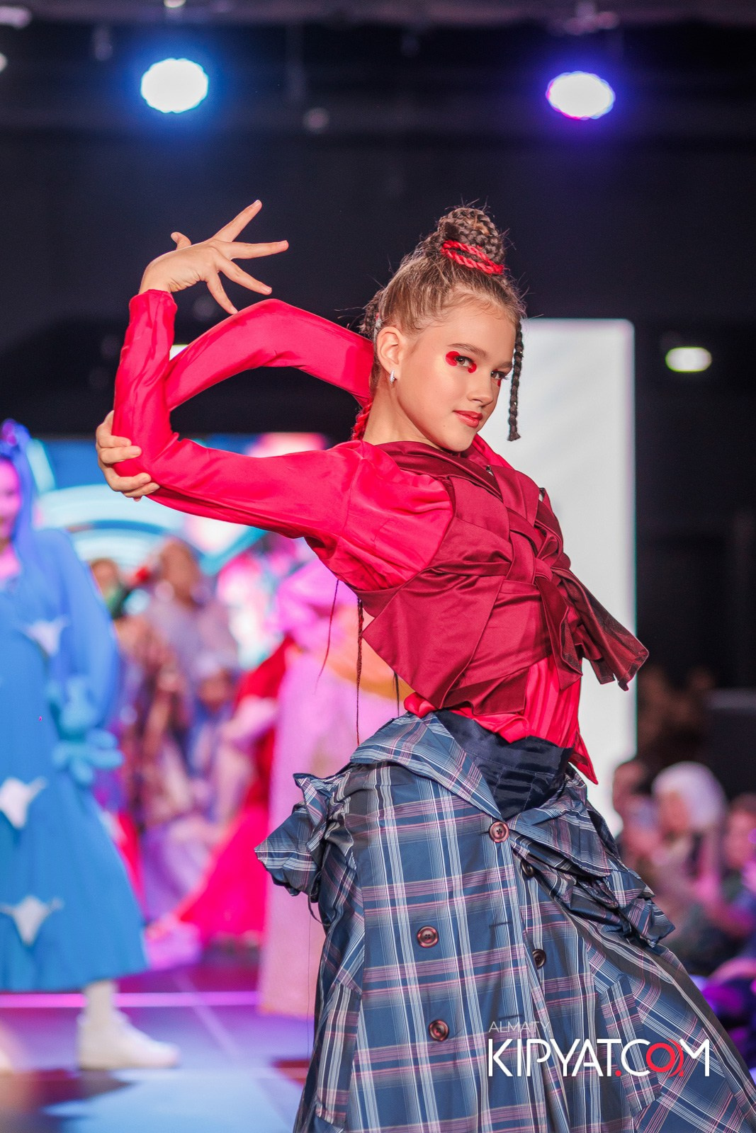 JUNIOR MODELS SHOW В РАМКАХ БЛАГОТВОРИТЕЛЬНОГО ПРОЕКТА МОДА ЗА СЧАСТЬЕ ДЕТЕЙ. КИПЯТКОМ АЛМАТЫ!