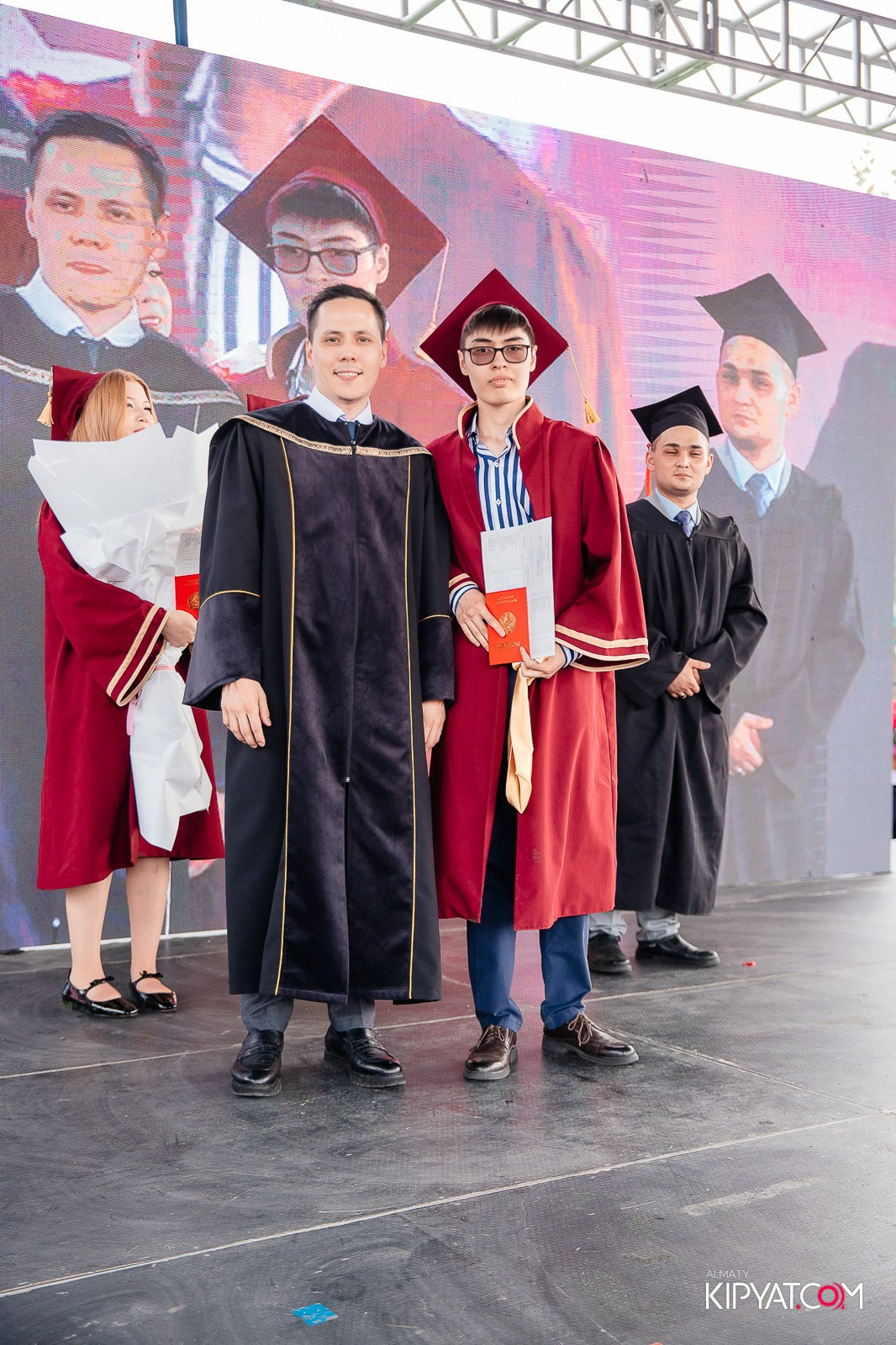 ВРУЧЕНИЕ ДИПЛОМОВ — НАРХОЗ КОЛЛЕДЖ. Part 3. КИПЯТКОМ АЛМАТЫ!