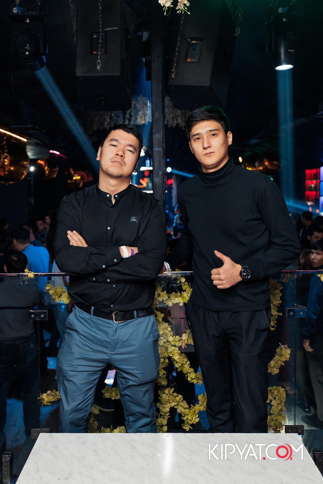 UYAT EMES BAR. КИПЯТКОМ АЛМАТЫ!