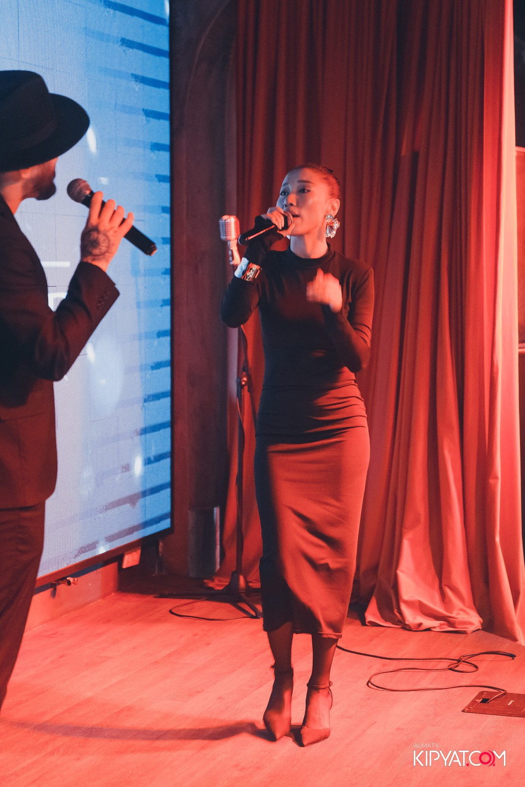 LAUREATE GRANDE CAFE. КИПЯТКОМ АЛМАТЫ!